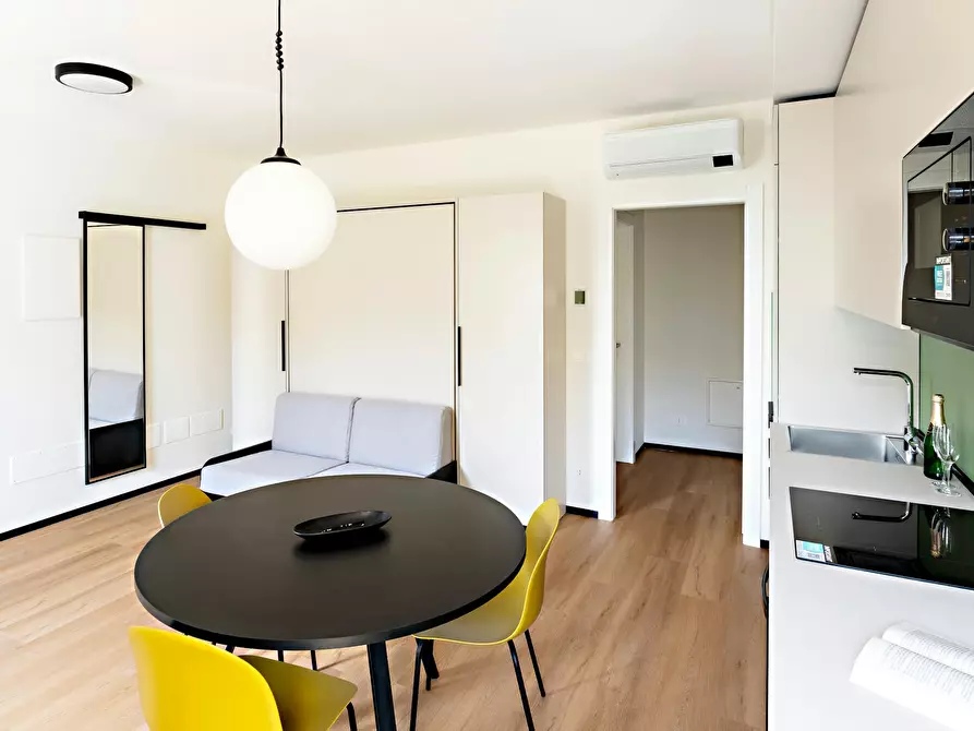 Immagine 3 di Appartamento in affitto  in Via Leonardo Bistolfi a Milano