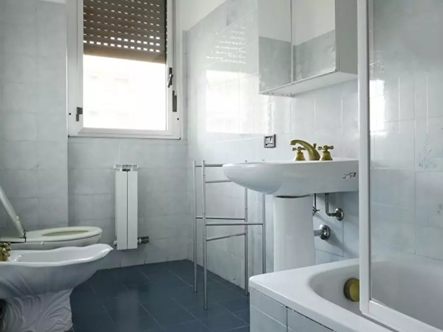 Immagine 8 di Camera condivisa in affitto  in Via Lodovico Il Moro a Milano