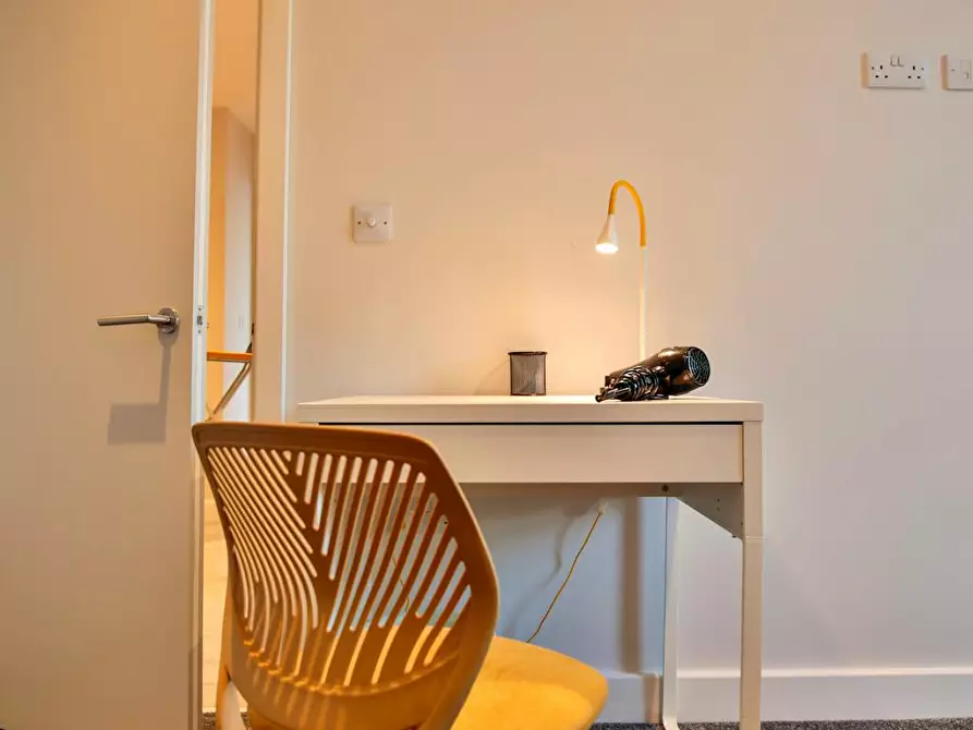 Immagine 8 di Appartamento in affitto  in Oldfield Road a 
