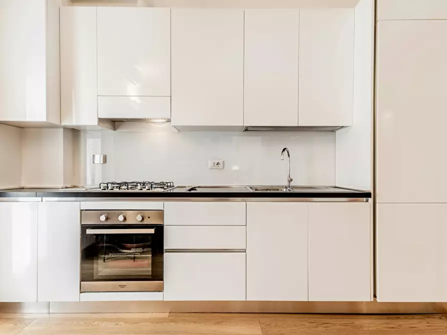 Immagine 10 di Appartamento in affitto  in Via del Gelsomino a Roma