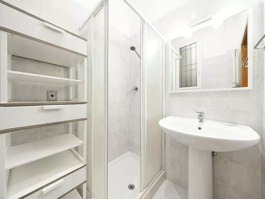 Immagine 8 di Camera condivisa in affitto  in Via de' Gombruti a Bologna