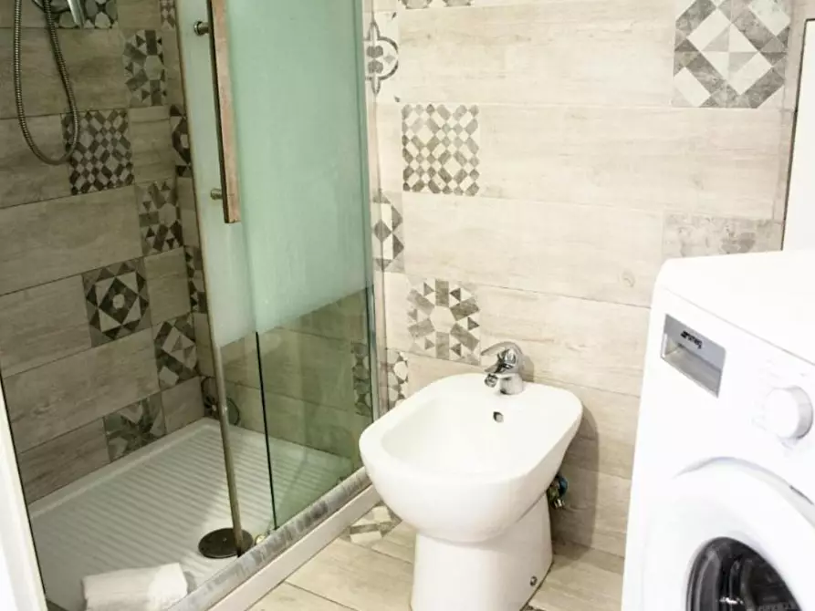 Immagine 8 di Appartamento in affitto  in Lungomare Duca degli Abruzzi a Roma