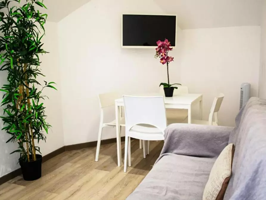 Immagine 3 di Appartamento in affitto  in Lungomare Duca degli Abruzzi a Roma