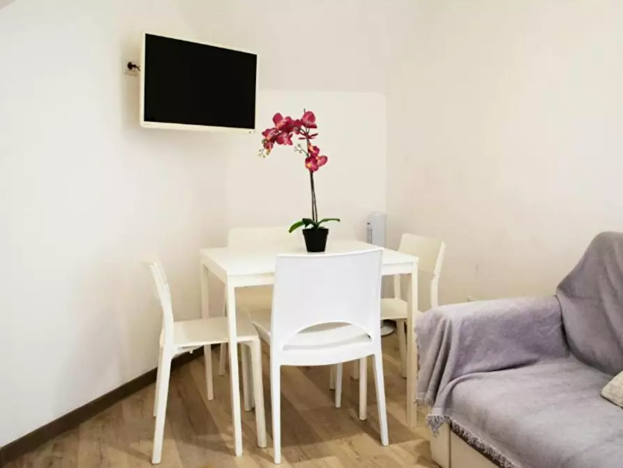 Immagine 4 di Appartamento in affitto  in Lungomare Duca degli Abruzzi a Roma