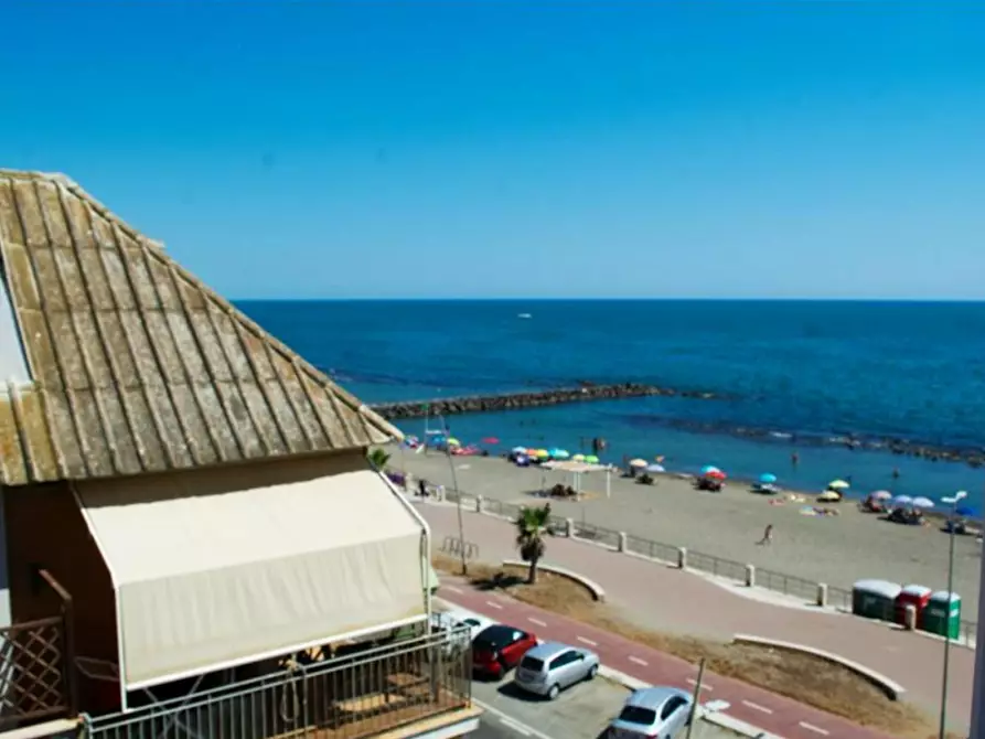 Immagine 2 di Appartamento in affitto  in Lungomare Duca degli Abruzzi a Roma