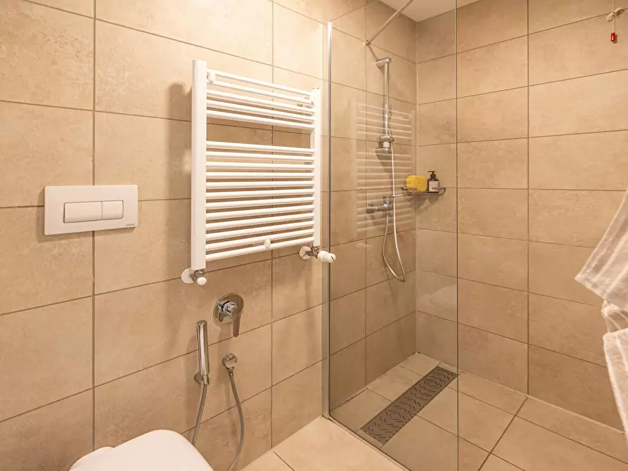 Immagine 10 di Appartamento in affitto  in Viale della Toscana a Firenze