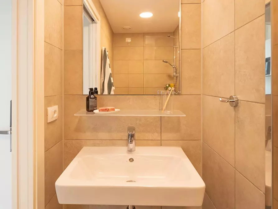 Immagine 10 di Appartamento in affitto  in Viale della Toscana a Firenze