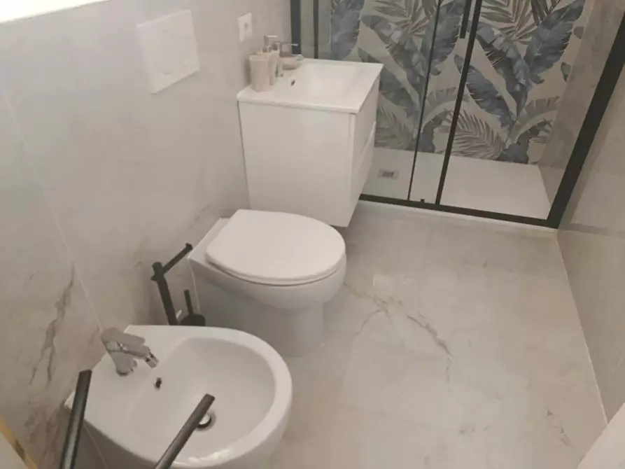 Immagine 7 di Camera condivisa in affitto  in Via Francesco Calzolari a Firenze