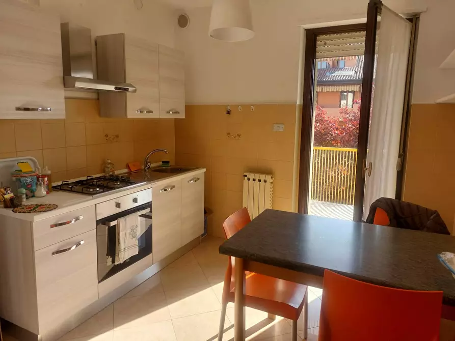 Immagine 1 di Camera condivisa in affitto  in Passaggio IV Novembre a Ardesio