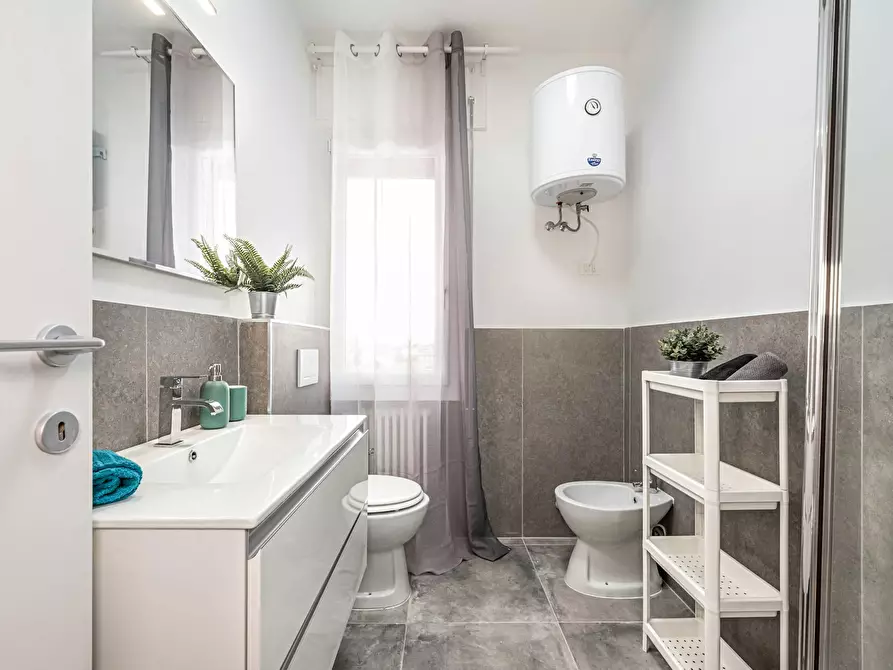 Immagine 9 di Camera in affitto  in Via Tiziano Aspetti a Padova