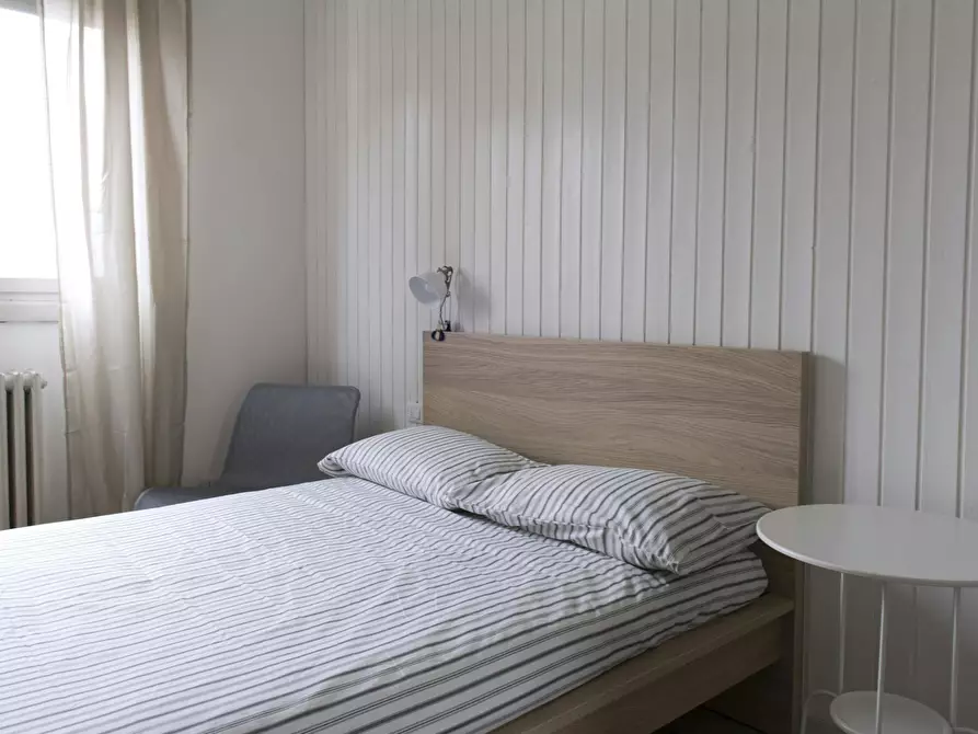 Immagine 8 di Camera in affitto  in Via Federico Engels a Milano