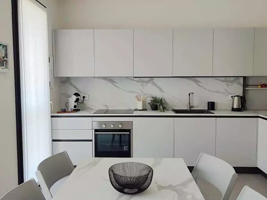 Immagine 8 di Camera in affitto  in Via Cefalonia a Milano