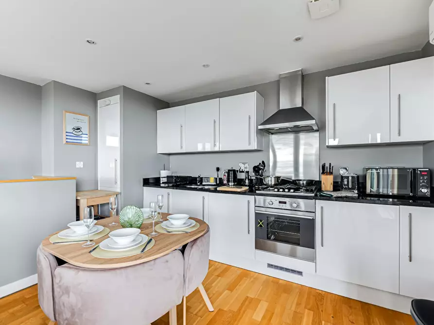 Immagine 1 di Casa indipendente in affitto  in Castle Lane a Bedford