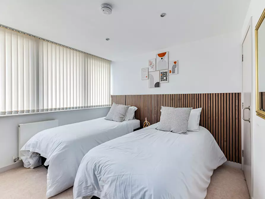 Immagine 4 di Casa indipendente in affitto  in Castle Lane a Bedford