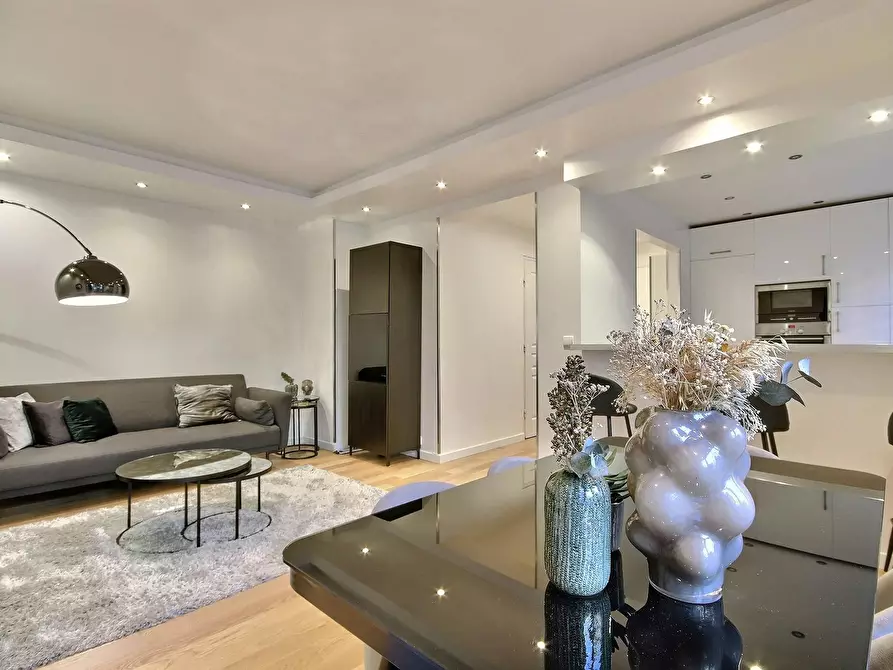 Immagine 6 di Appartamento in affitto  in Rue George Sand a Paris 16