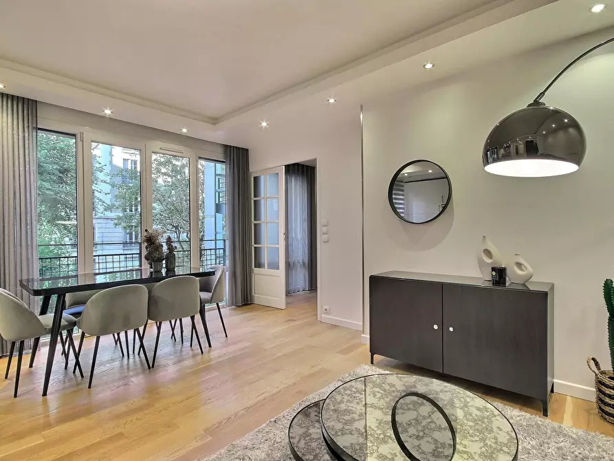 Immagine 2 di Appartamento in affitto  in Rue George Sand a Paris 16
