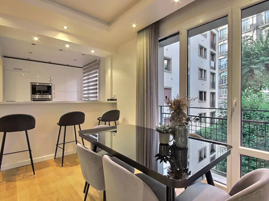 Immagine 7 di Appartamento in affitto  in Rue George Sand a Paris 16