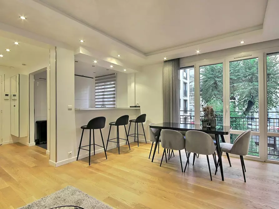 Immagine 5 di Appartamento in affitto  in Rue George Sand a Paris 16