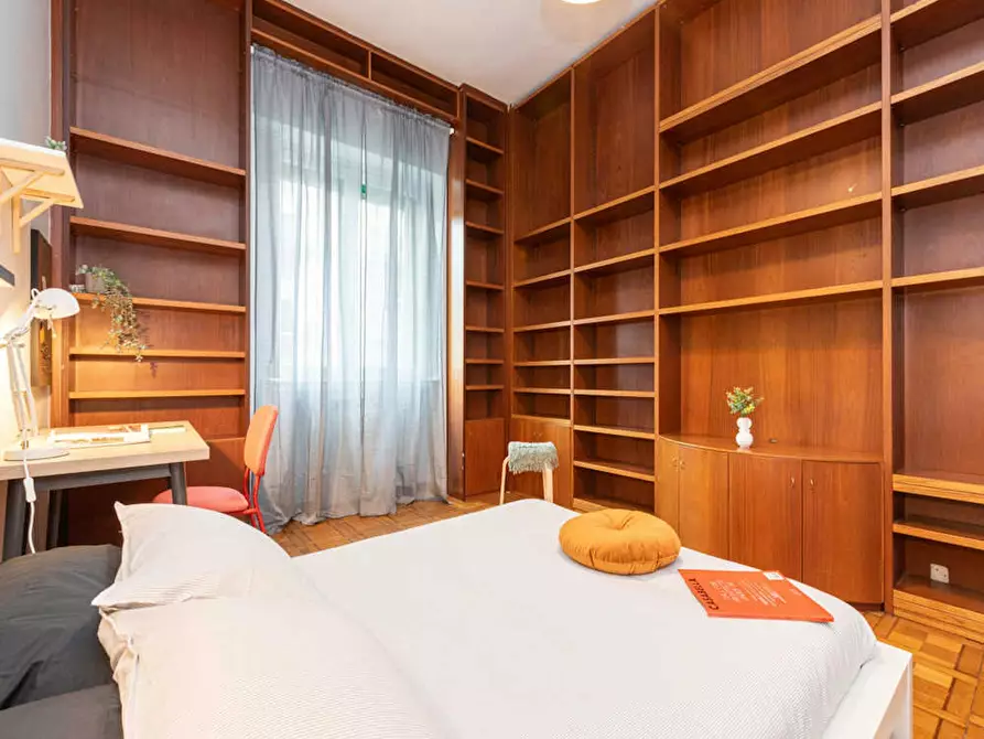 Immagine 5 di Camera in affitto  in Viale Emilio Caldara a Milano