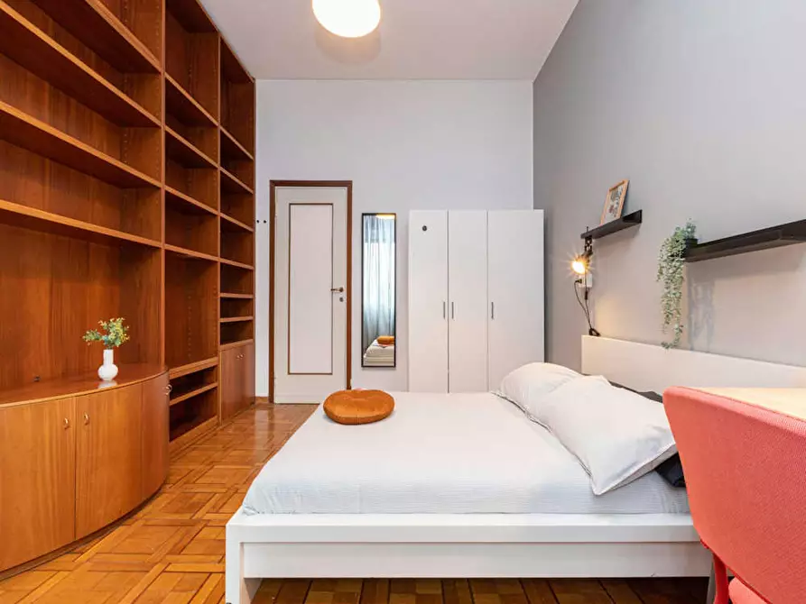 Immagine 2 di Camera in affitto  in Viale Emilio Caldara a Milano