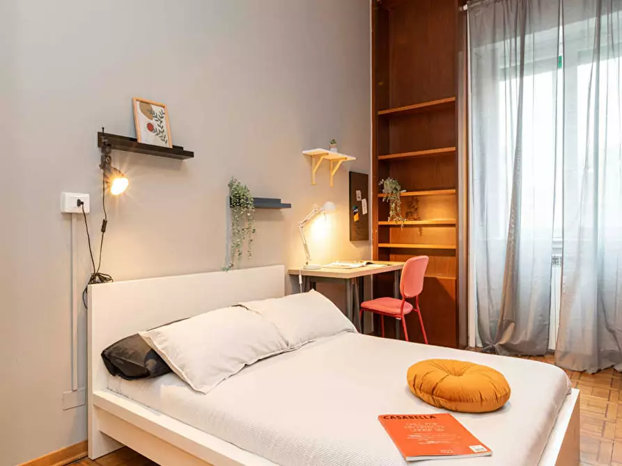 Immagine 3 di Camera in affitto  in Viale Emilio Caldara a Milano