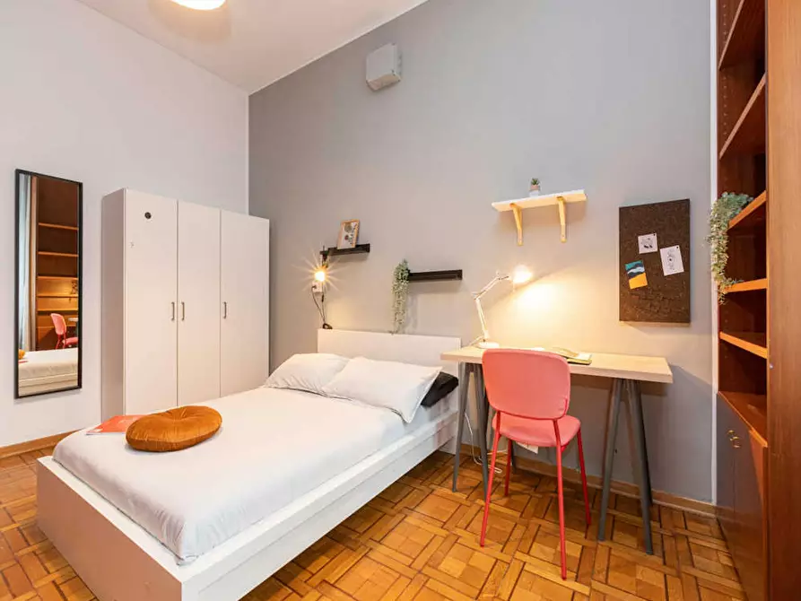 Immagine 1 di Camera in affitto  in Viale Emilio Caldara a Milano