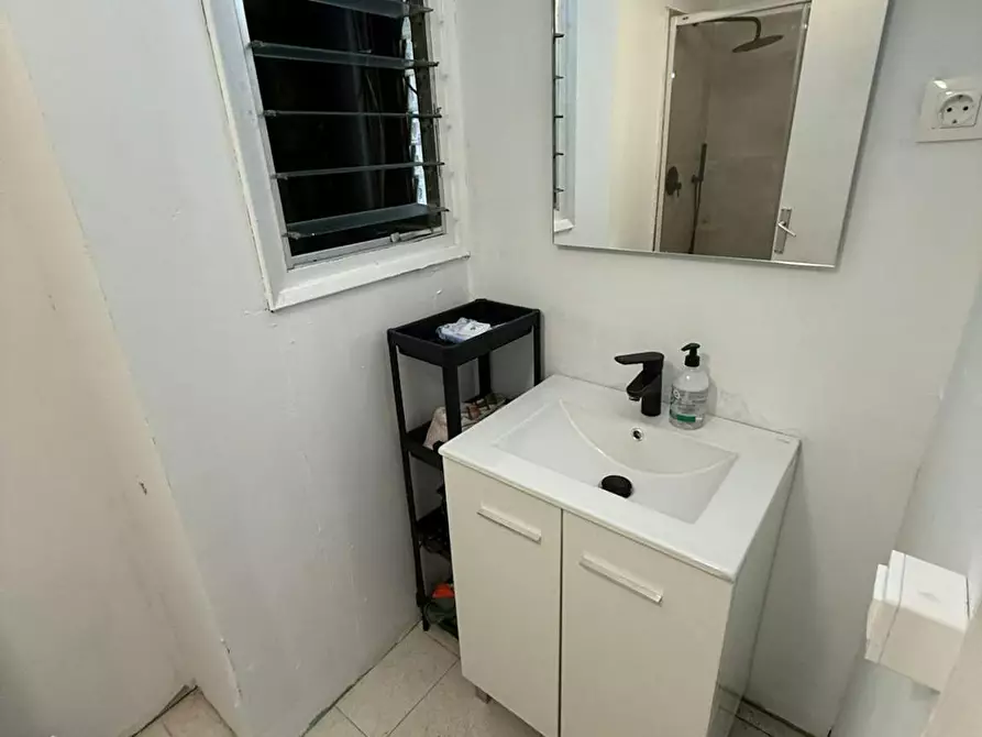 Immagine 7 di Camera in affitto  in Carrer de Benet Mateu a Barcelona