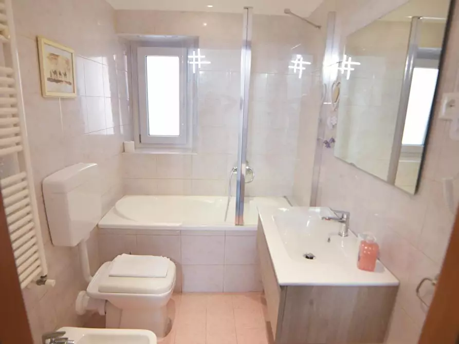 Immagine 3 di Camera in affitto  in Via Fabio Severo a Trieste