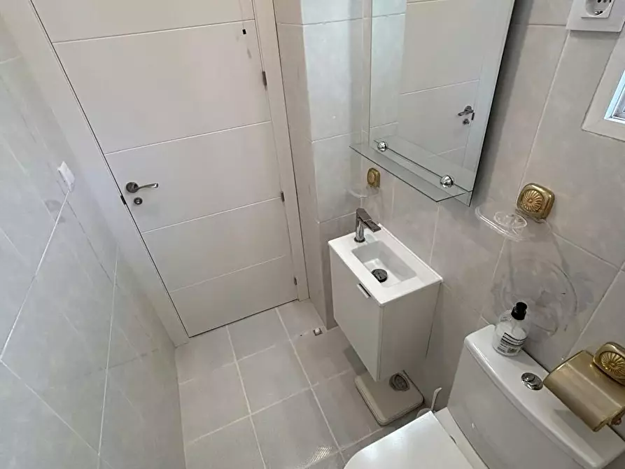 Immagine 5 di Camera in affitto  in Calle Menéndez Pelayo a Cartagena