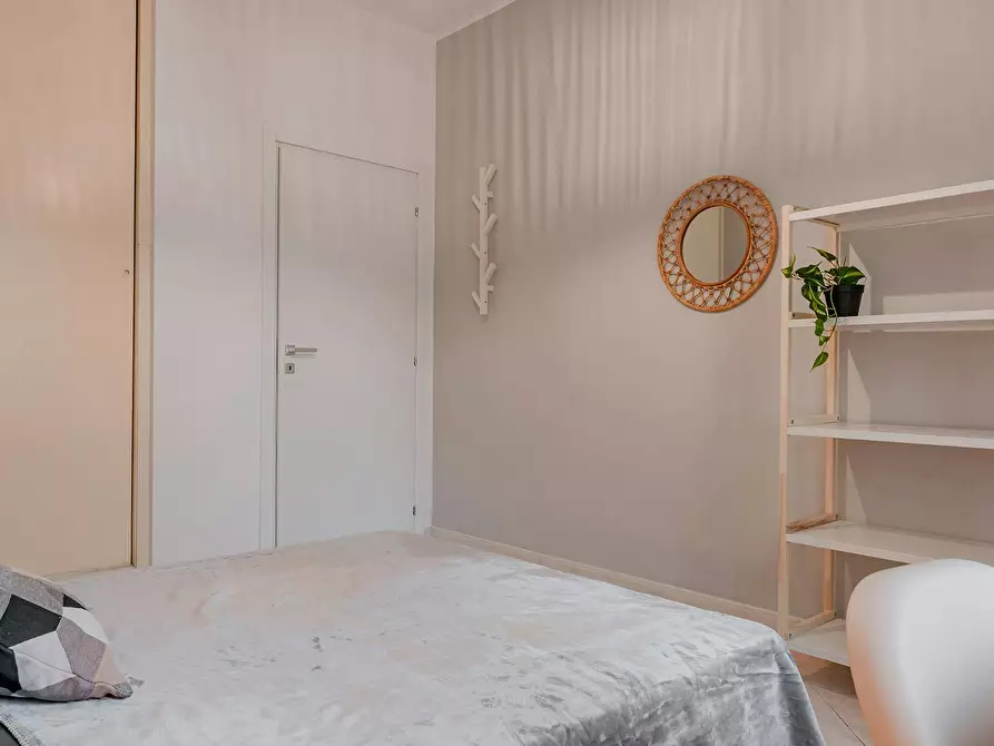 Immagine 5 di Camera in affitto  in Via Assietta a Milano