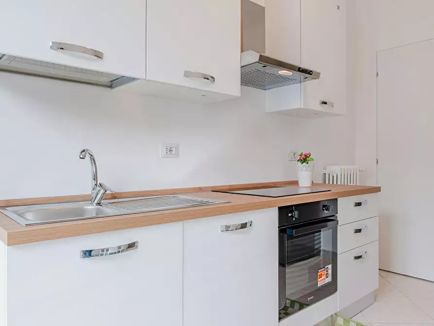 Immagine 10 di Camera in affitto  in Via Assietta a Milano