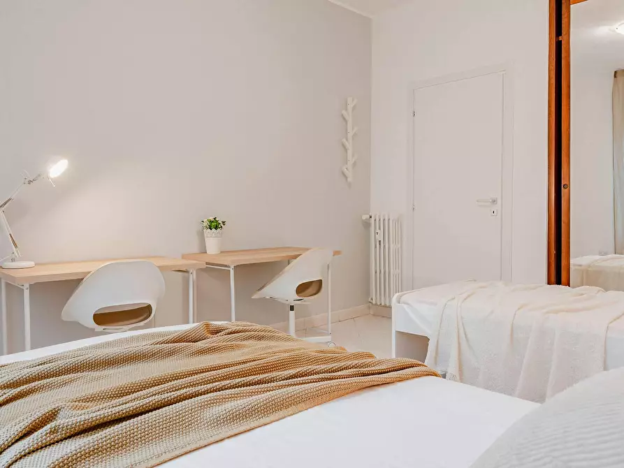 Immagine 7 di Camera condivisa in affitto  in Via Assietta a Milano