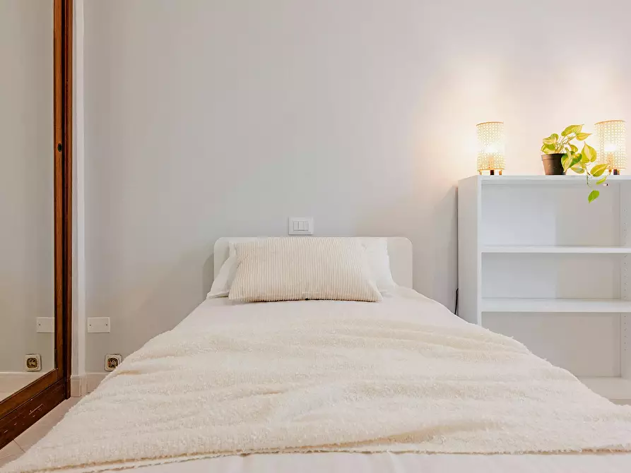 Immagine 2 di Camera condivisa in affitto  in Via Assietta a Milano