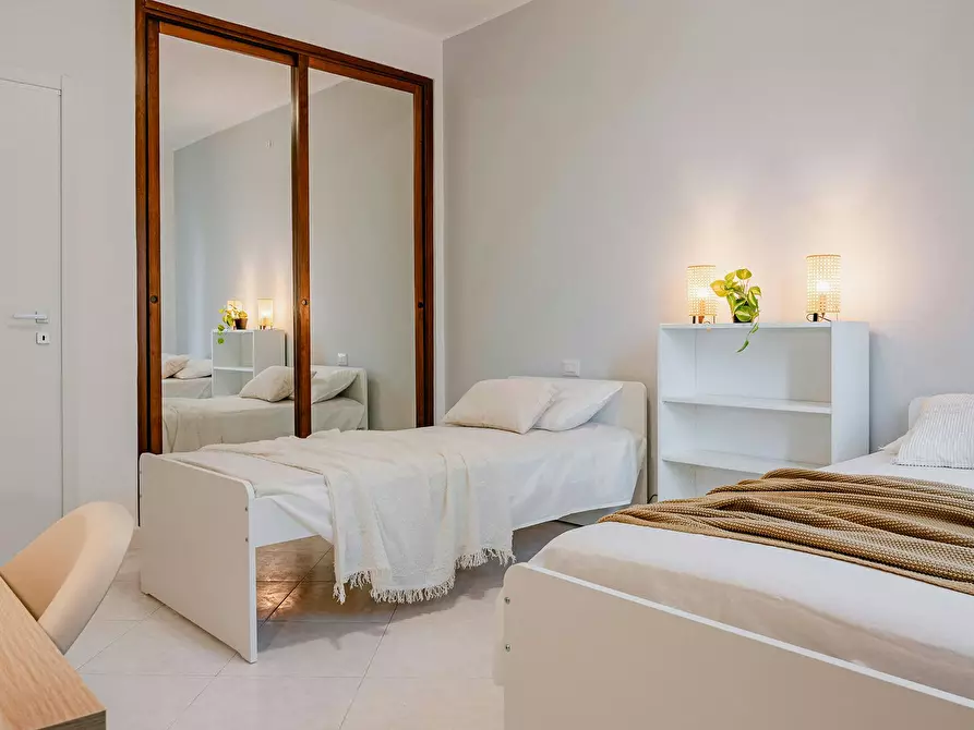 Immagine 5 di Camera condivisa in affitto  in Via Assietta a Milano