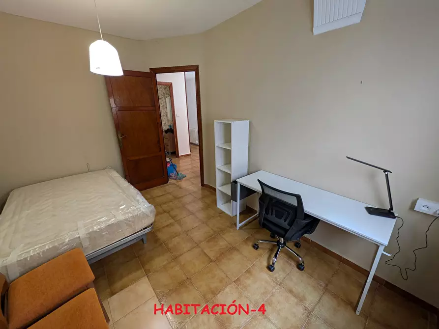 Immagine 6 di Camera in affitto  in Ronda de la Magdalena a Castellon De La Plana/Castello De La Pla