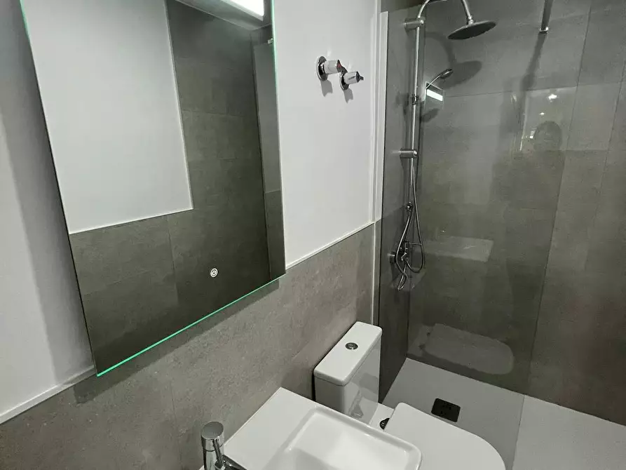 Immagine 5 di Camera in affitto  in Calle Alberola a Alicante/Alacant