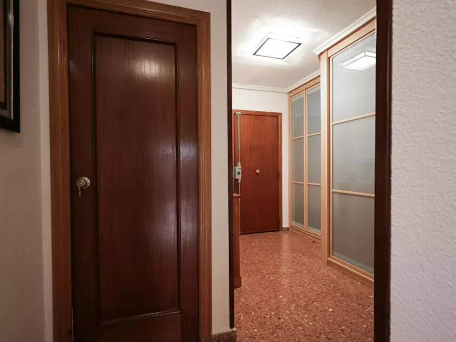 Immagine 10 di Appartamento in affitto  in Carrer d'Alfauir a Valencia