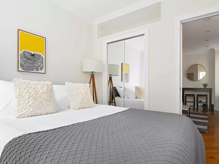 Immagine 1 di Camera in affitto  in East 93rd Street a Torino