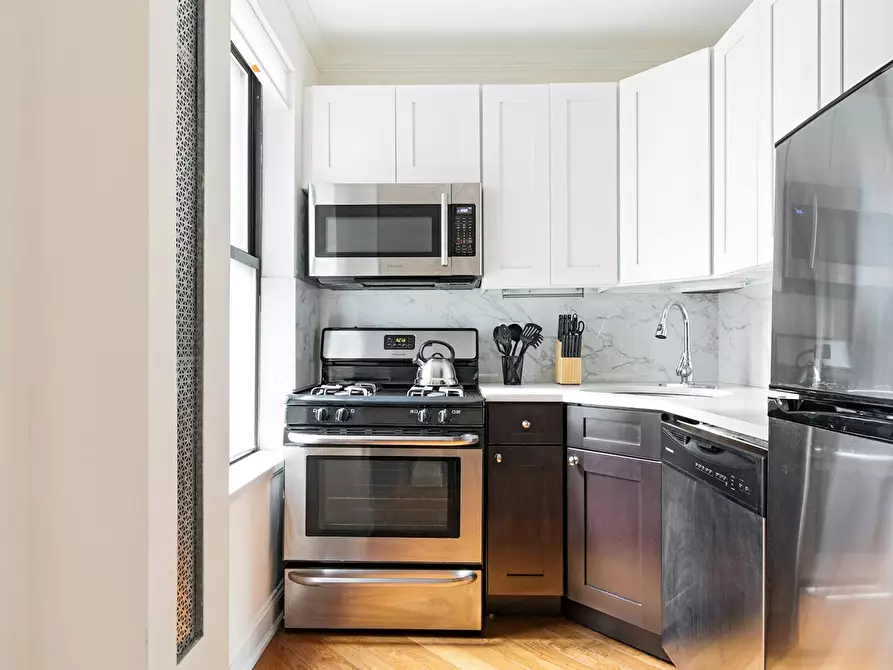 Immagine 7 di Camera in affitto  in East 93rd Street a Torino