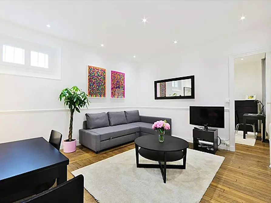 Immagine 2 di Appartamento in affitto  in Place de la Nation a Paris