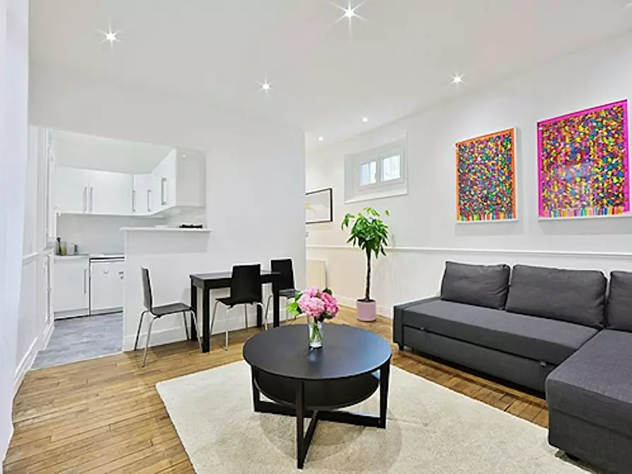 Immagine 1 di Appartamento in affitto  in Place de la Nation a Paris