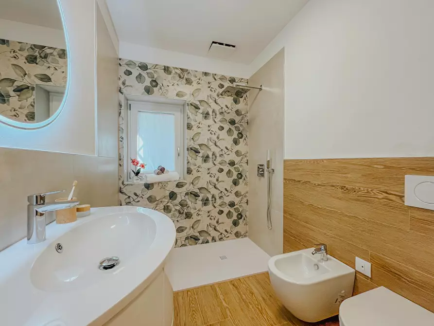 Immagine 6 di Camera in affitto  in Lungadige Marco Apuleio a Trento