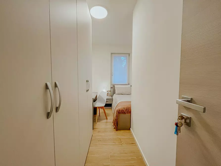 Immagine 5 di Camera in affitto  in Lungadige Marco Apuleio a Trento