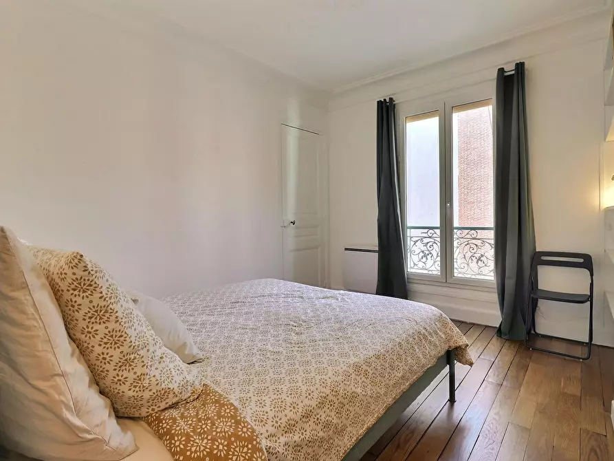 Immagine 9 di Appartamento in affitto  in Rue de Chabrol a Paris