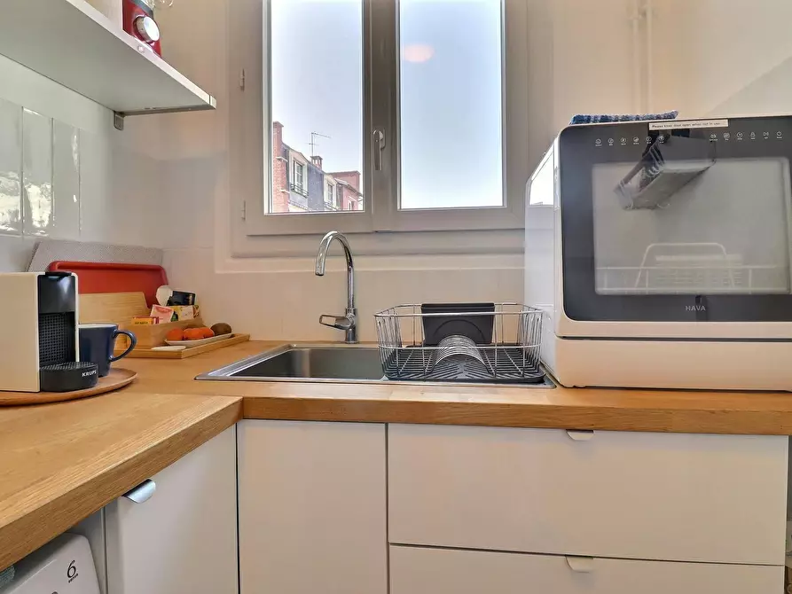Immagine 7 di Appartamento in affitto  in Rue de Chabrol a Paris