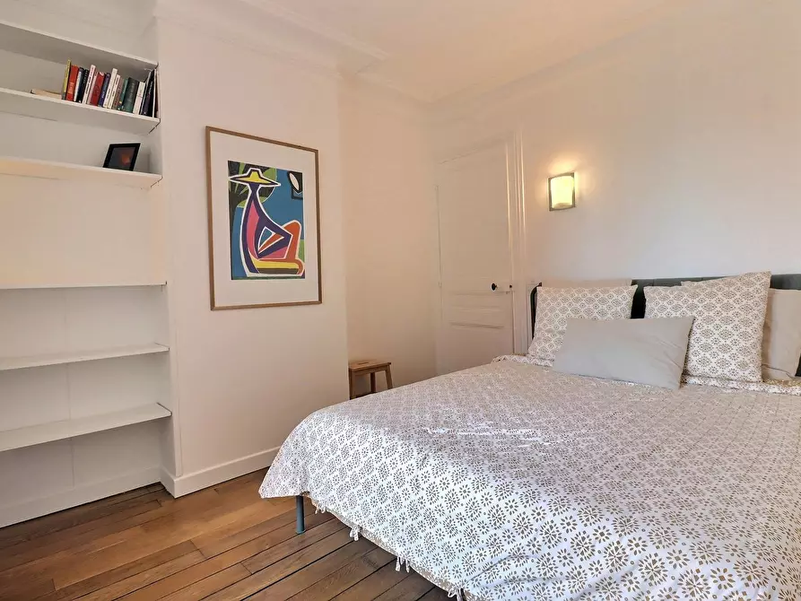 Immagine 10 di Appartamento in affitto  in Rue de Chabrol a Paris