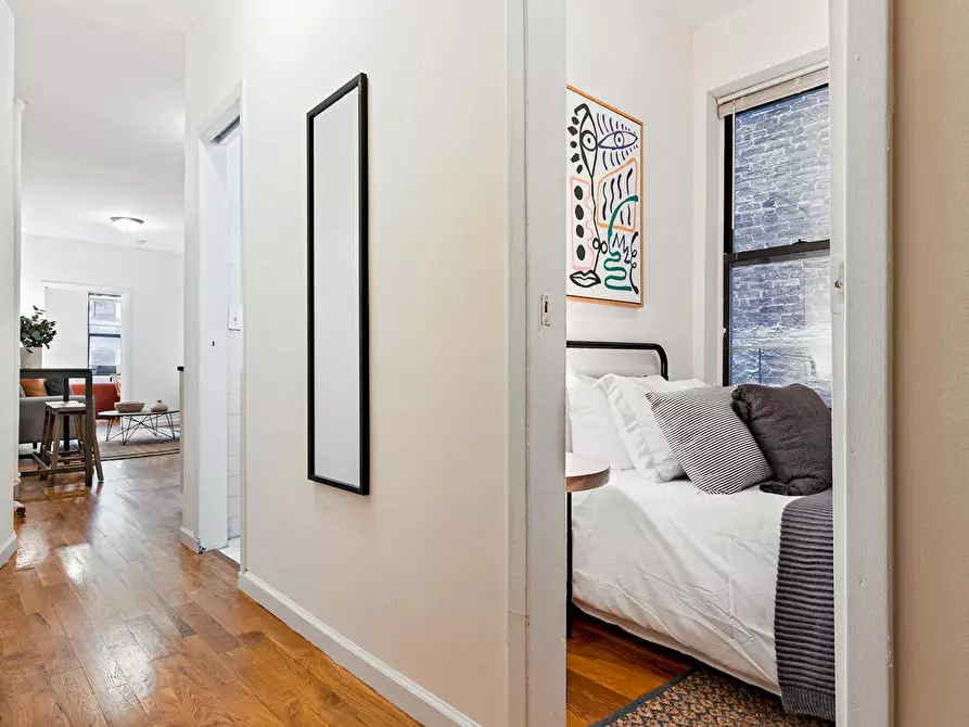 Immagine 7 di Camera in affitto  in East 93rd Street a Torino