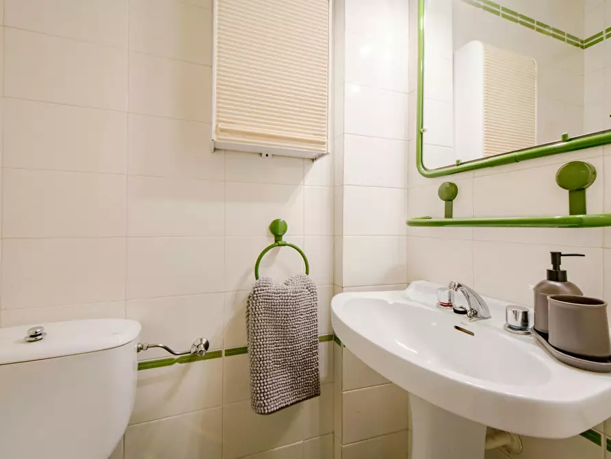 Immagine 10 di Camera in affitto  in Calle de Rodríguez Marín a Madrid