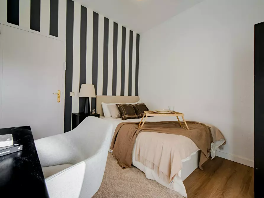 Immagine 2 di Camera in affitto  in Calle de Rodríguez Marín a Madrid