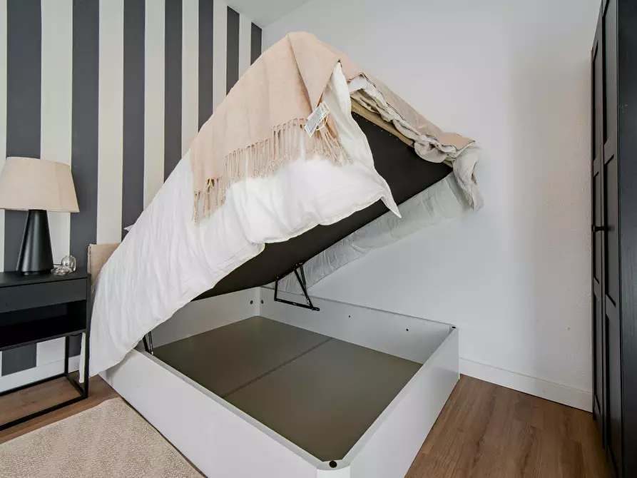 Immagine 5 di Camera in affitto  in Calle de Rodríguez Marín a Madrid